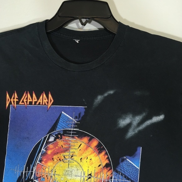 Vintage Band Tee Def Leppard T Shirt Graphic Fire - Picture 5 of 6